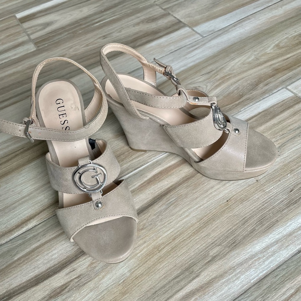 NWOT Guess Wedges
